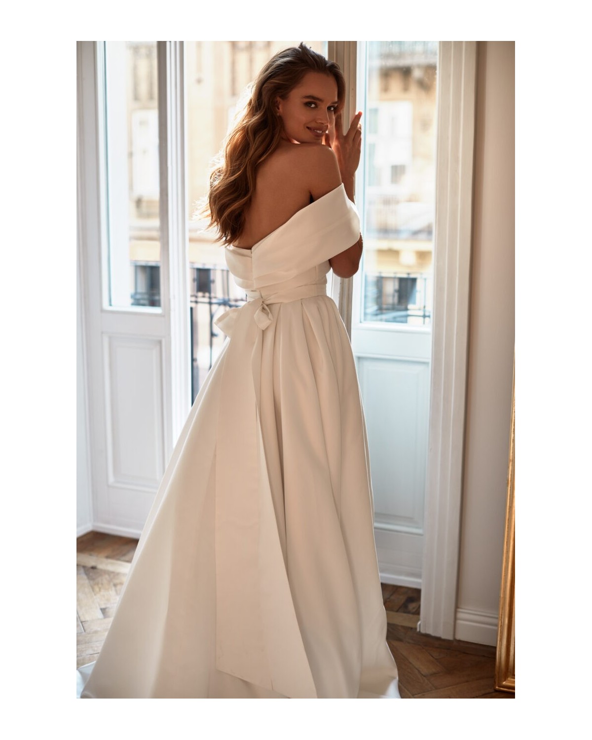 Linea - abito da sposa collezione 2022 - Millanova - Olives