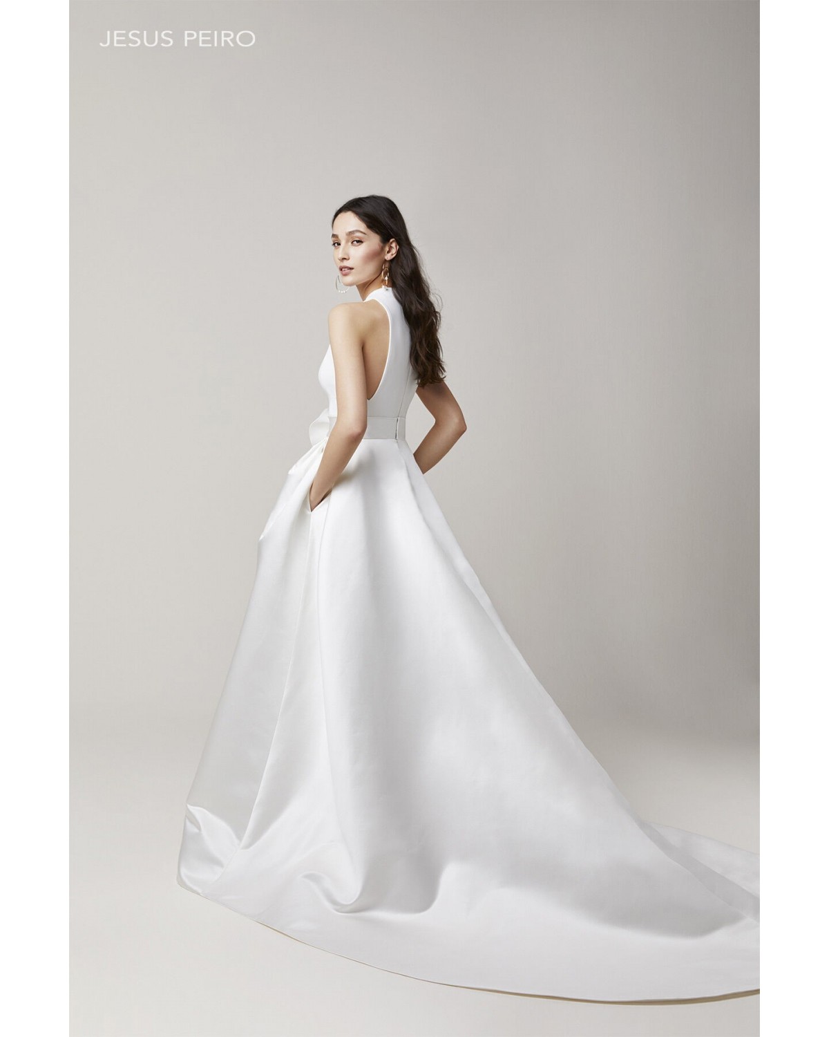 2222 - abito da sposa collezione 2022 - Jesus Peiro