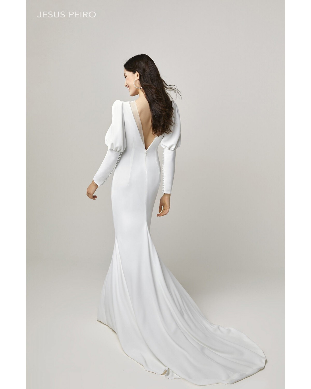 2226 - abito da sposa collezione 2022 - Jesus Peiro