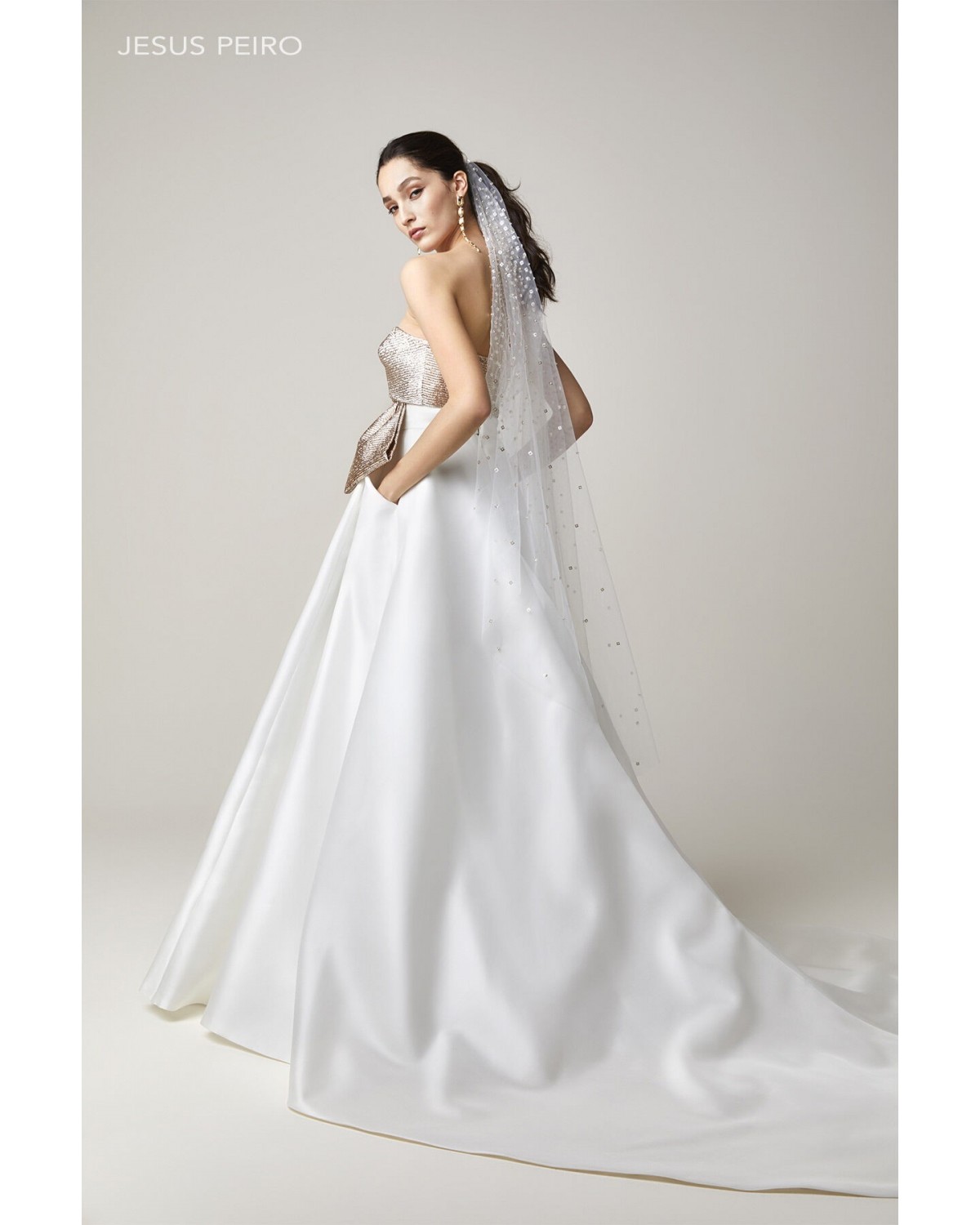 2271 - abito da sposa collezione 2022 - Jesus Peiro