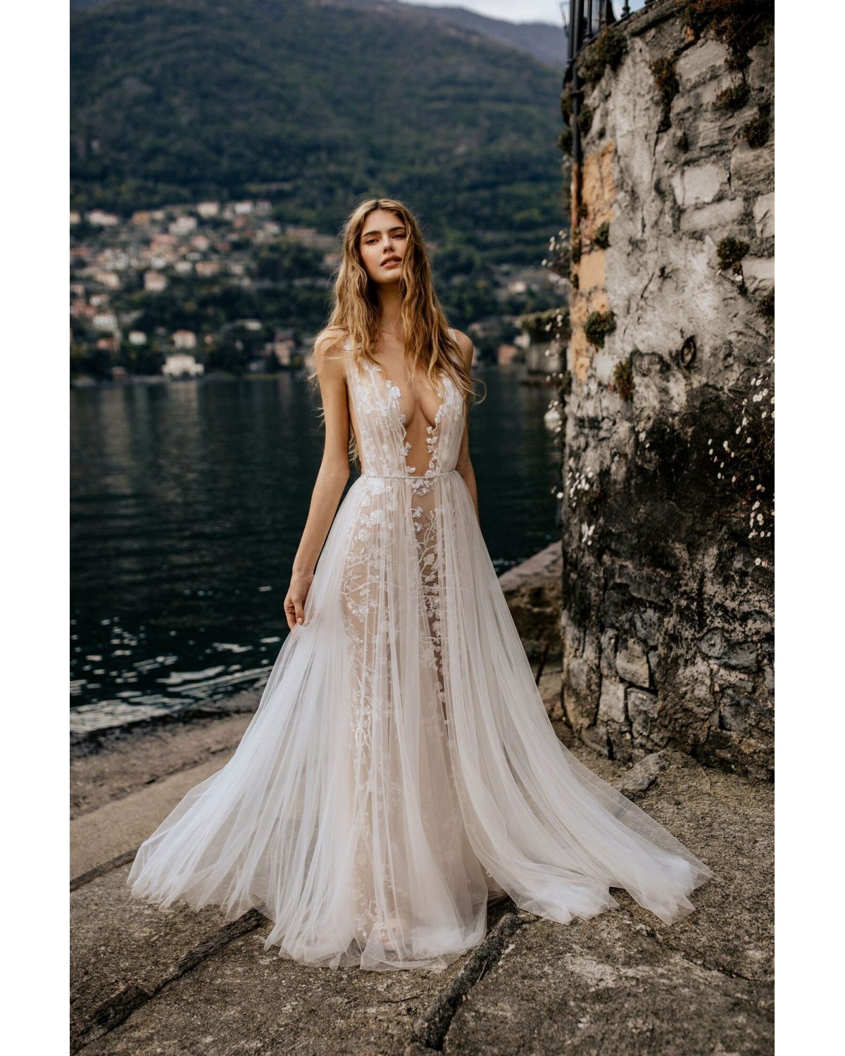 22-31-Inbar - abito da sposa collezione COMO 2022 - Muse By Berta