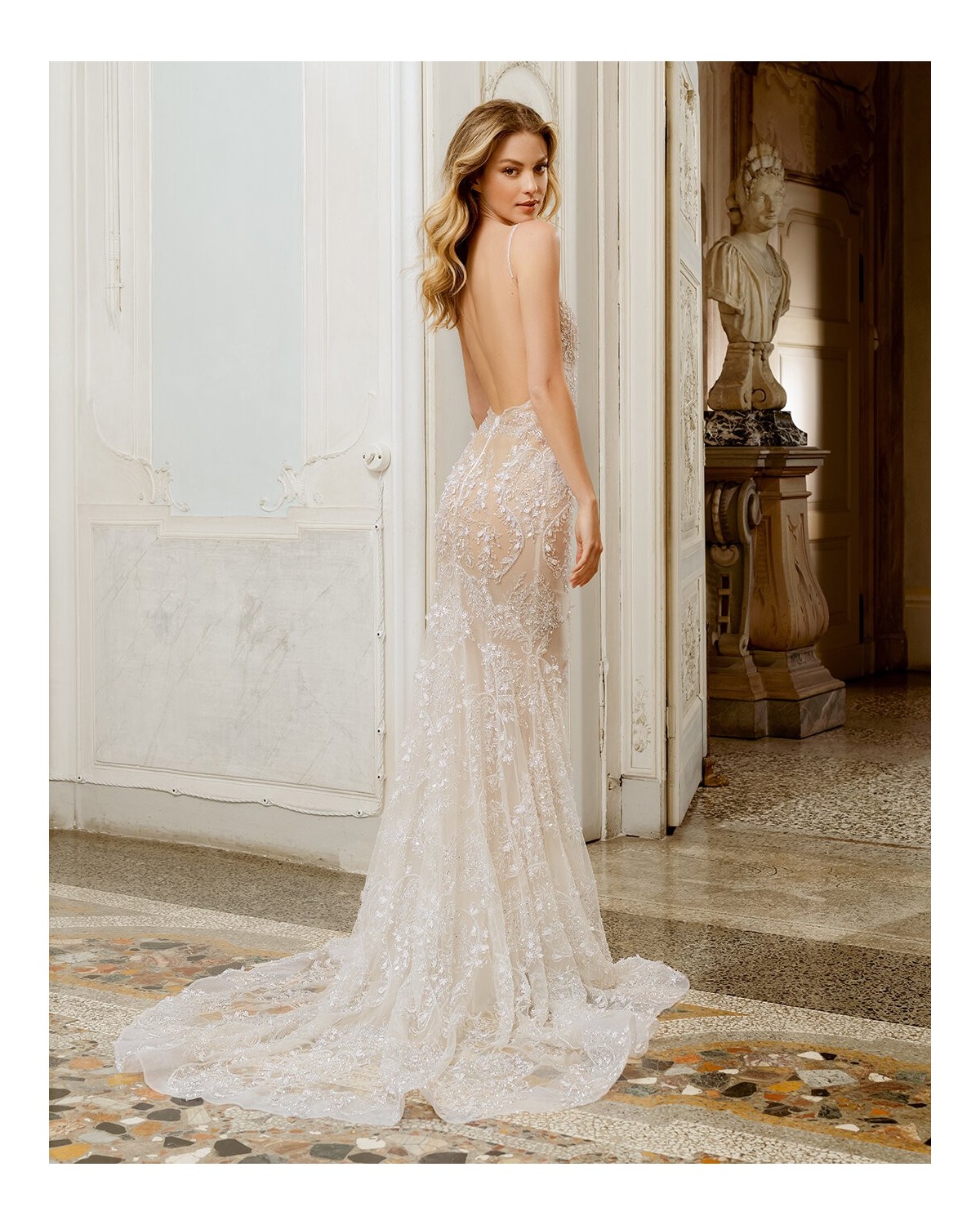 22-18 - abito da sposa collezione Como 2022 - Berta