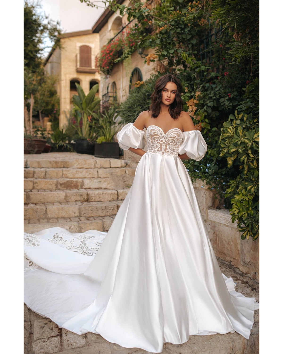 22-116 - abito da sposa collezione Montefiore 2022 - Berta