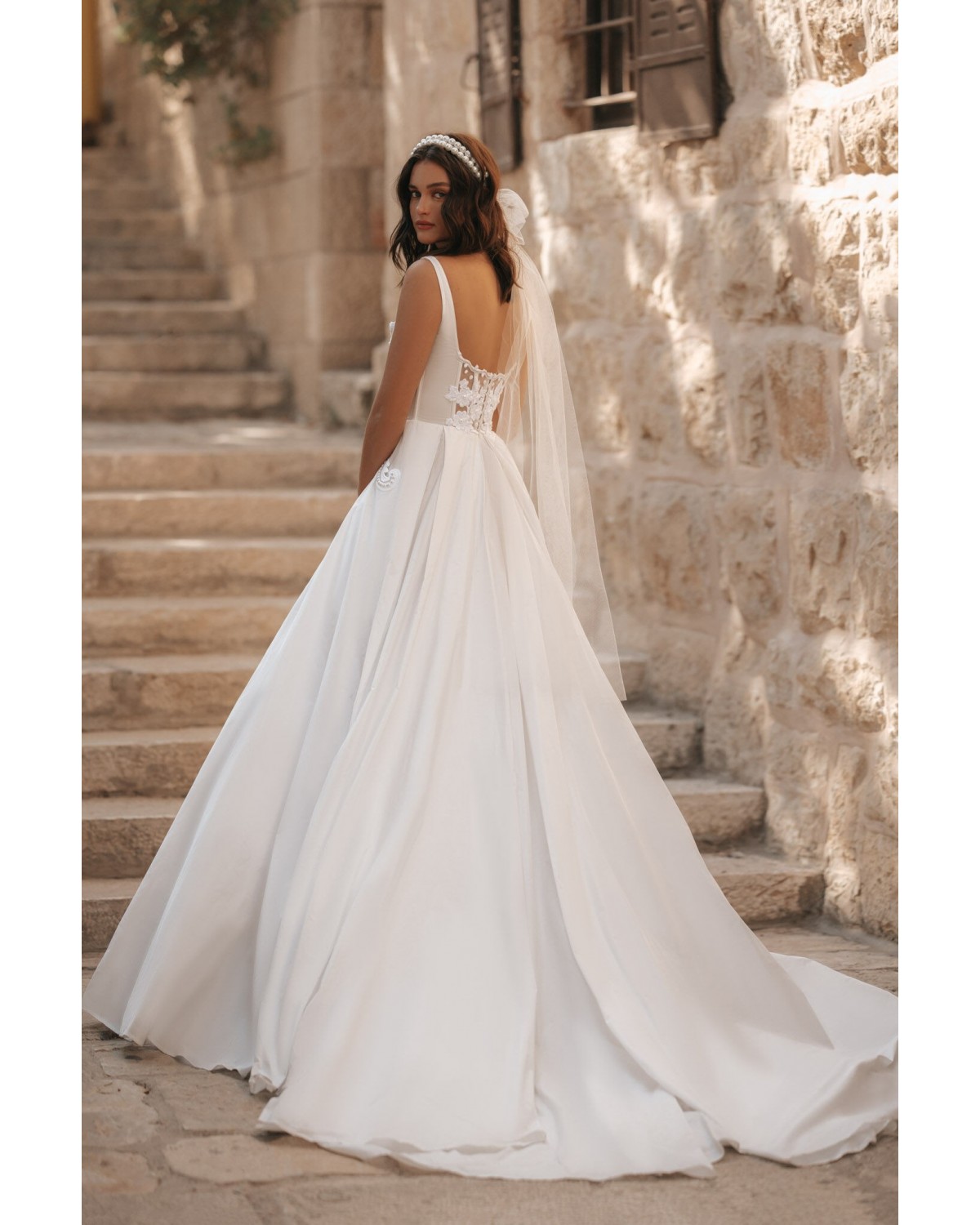 22-114 - abito da sposa collezione Montefiore 2022 - Berta