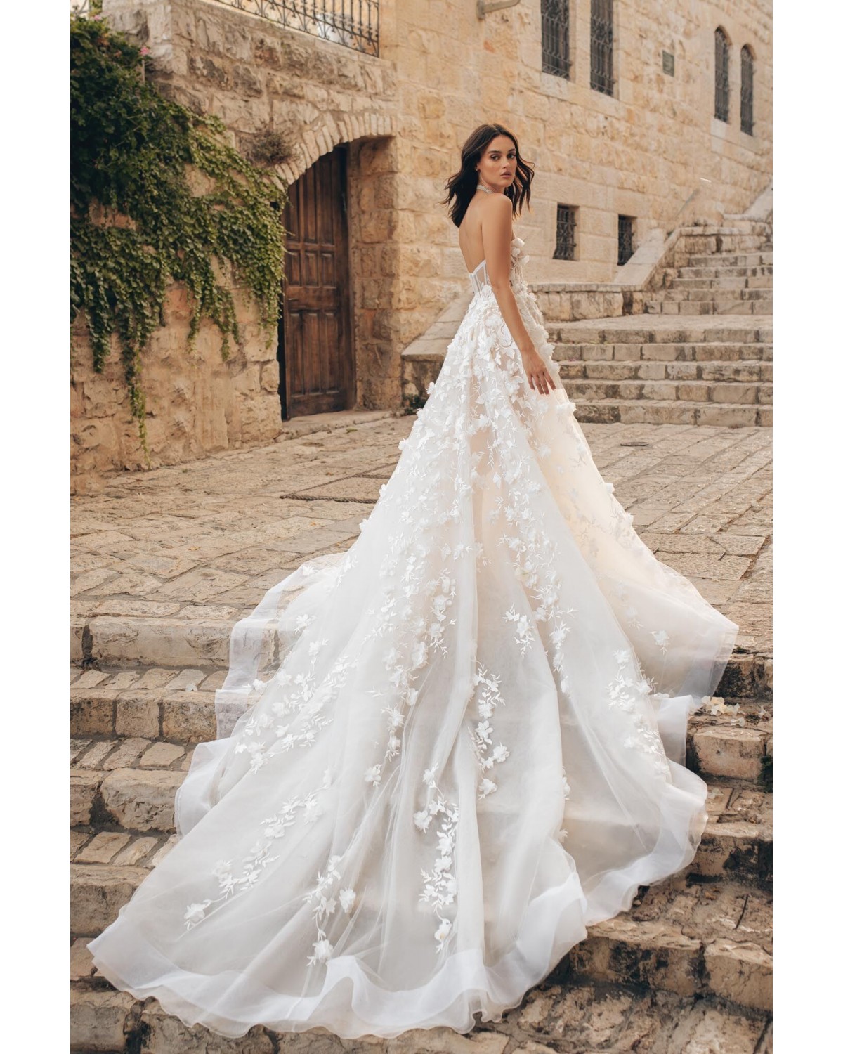 22-111 - abito da sposa collezione Montefiore 2022 - Berta