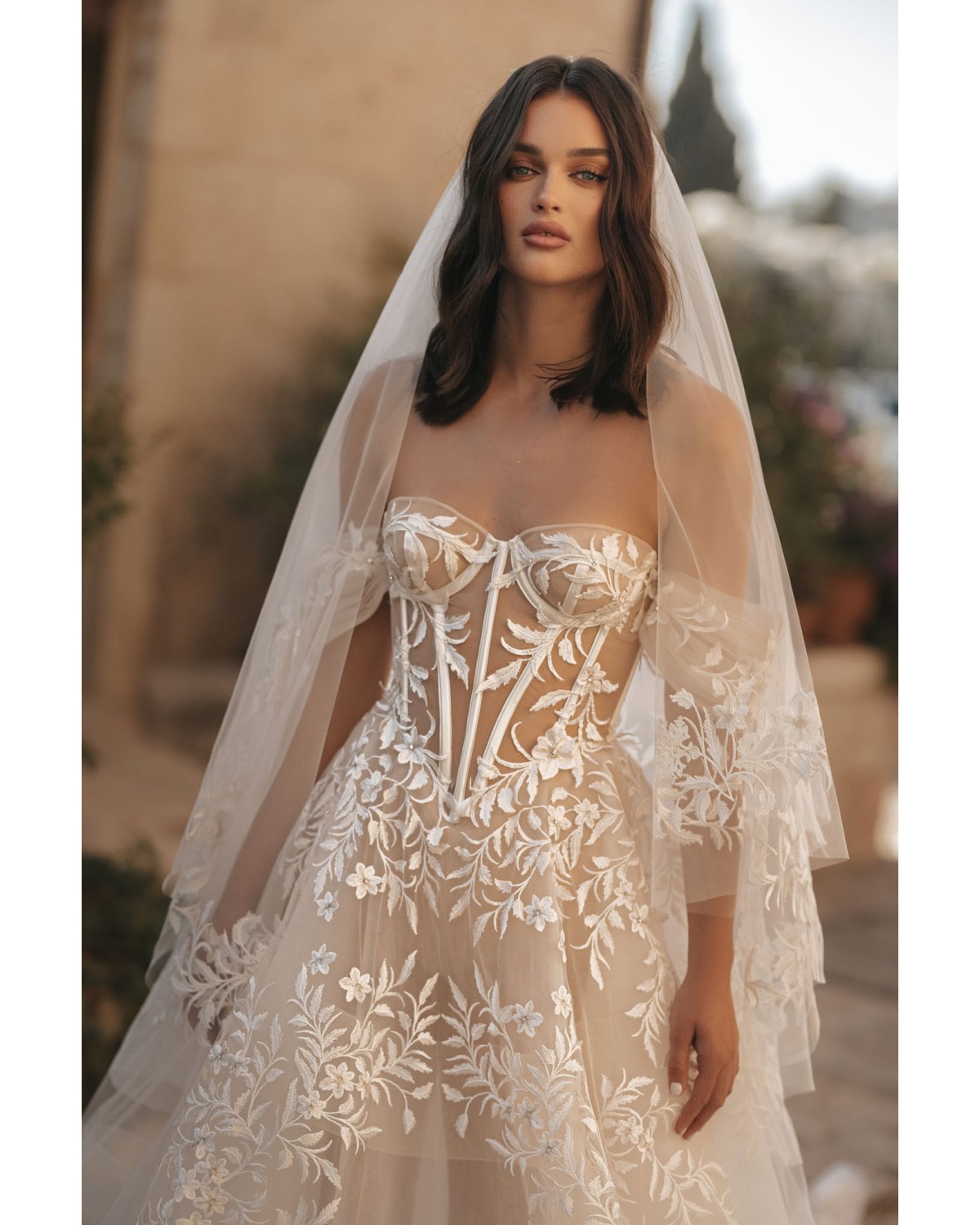 22-104 - abito da sposa collezione Montefiore 2022 - Berta