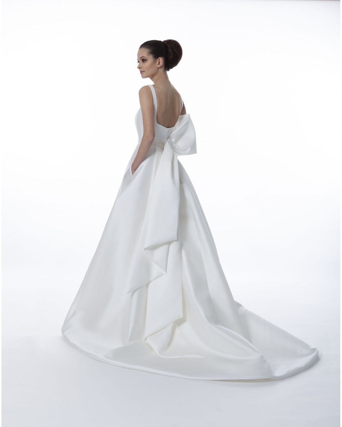 I0141 - abito da sposa collezione  sp 2023 - Mark Ingram