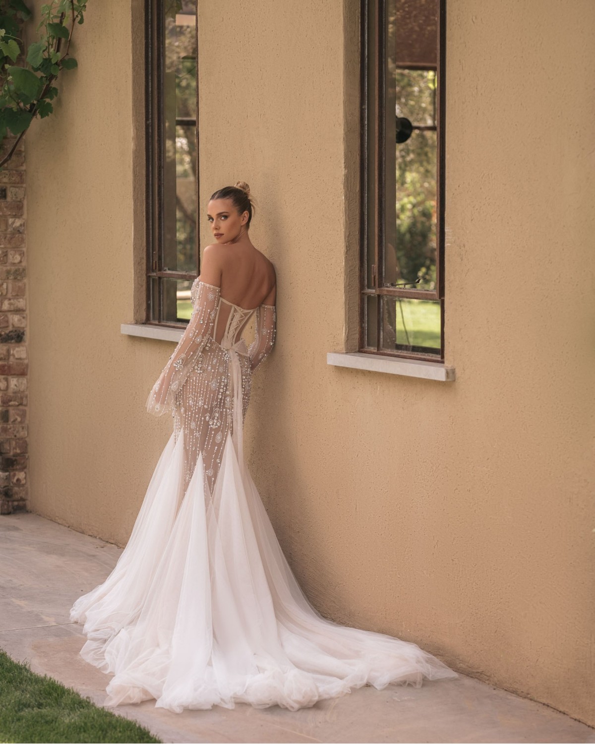 23-10 - abito da sposa 2023 Cesarea - Berta Bridal