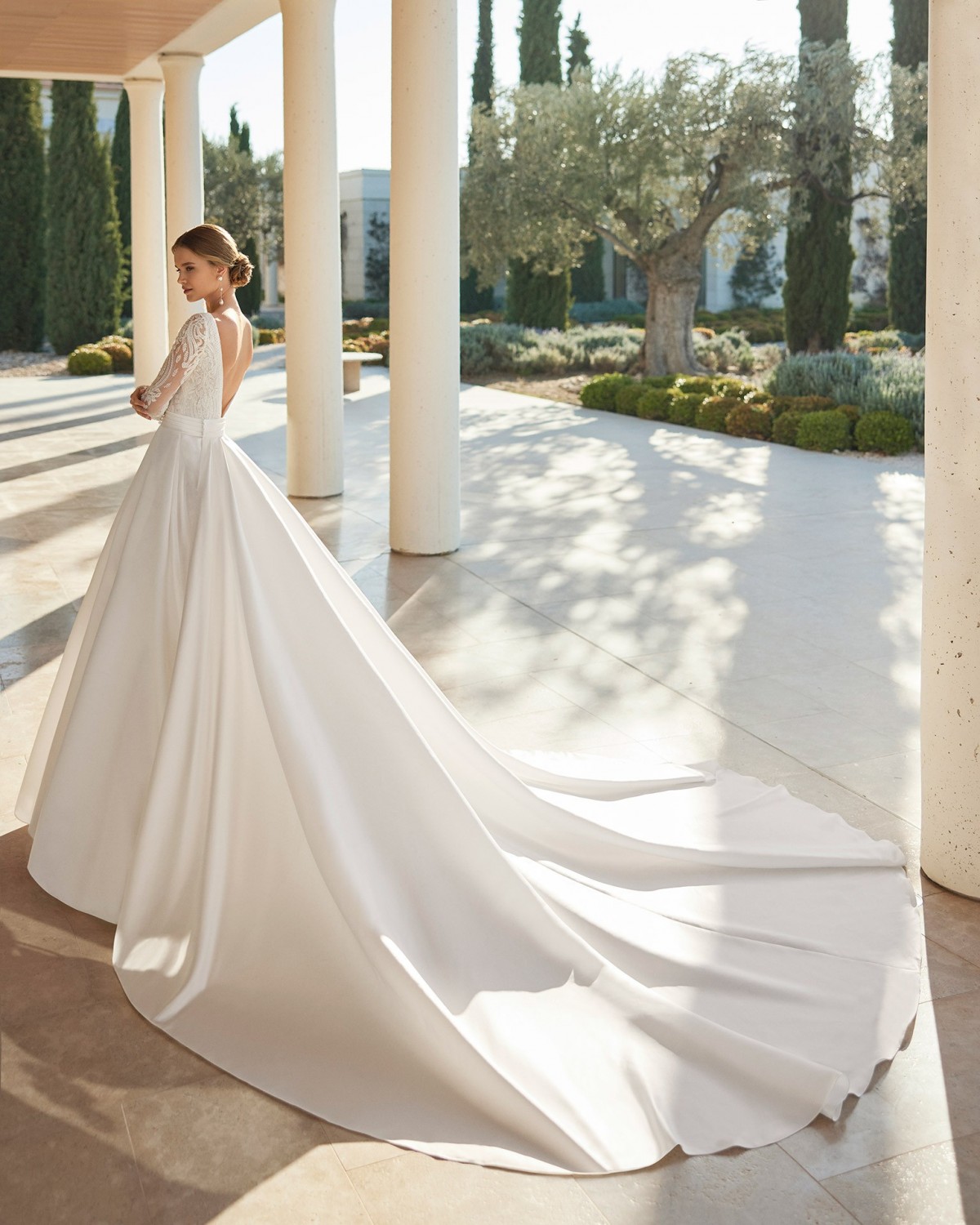 VIVARY - abito da sposa 2023  - Rosa Clarà