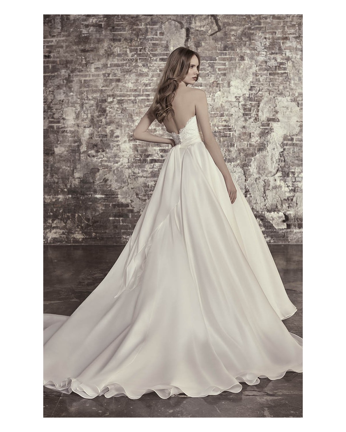 abito da sposa Collezione 2023 DORADO - Elisabetta Polignano