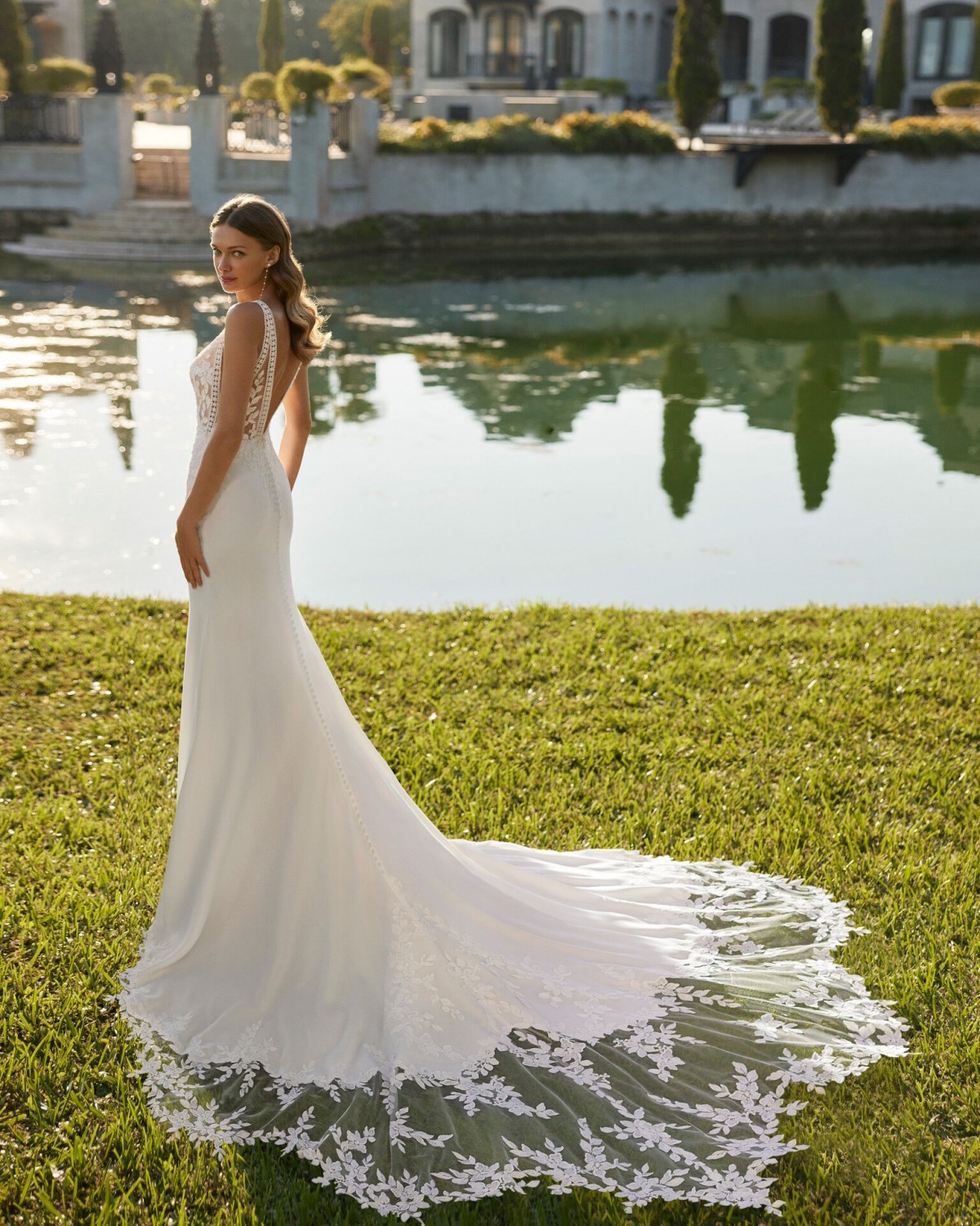 abito da sposa Collezione 2024 ELLE - Rosa Clarà
