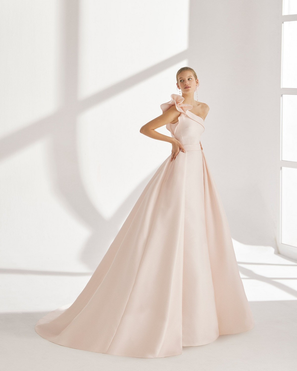 abito da sposa Collezione 2024 RENE - Aire Atelier