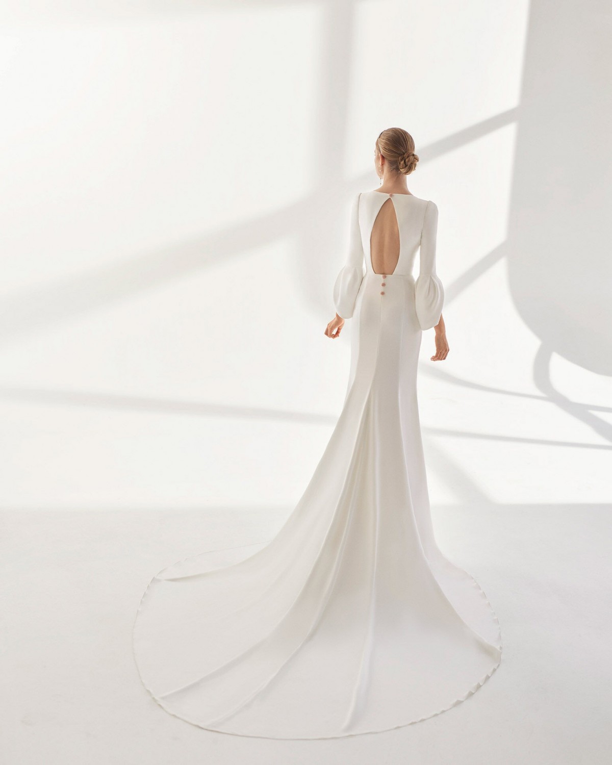 abito da sposa Collezione 2024 RINNA - Aire Atelier