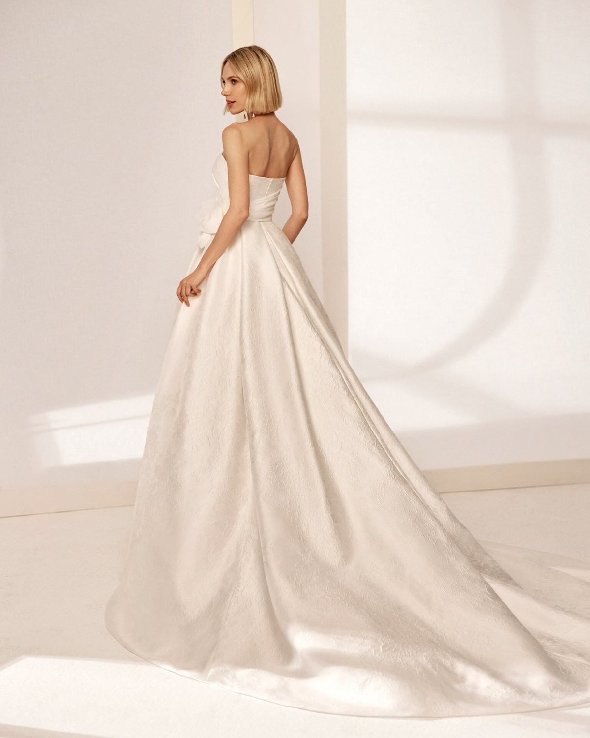 abito da sposa Collezione 2024 ERMIN - Aire Atelier