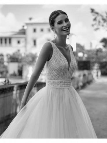 abito da sposa Collezione 2024 SINA - Aire Barcelona