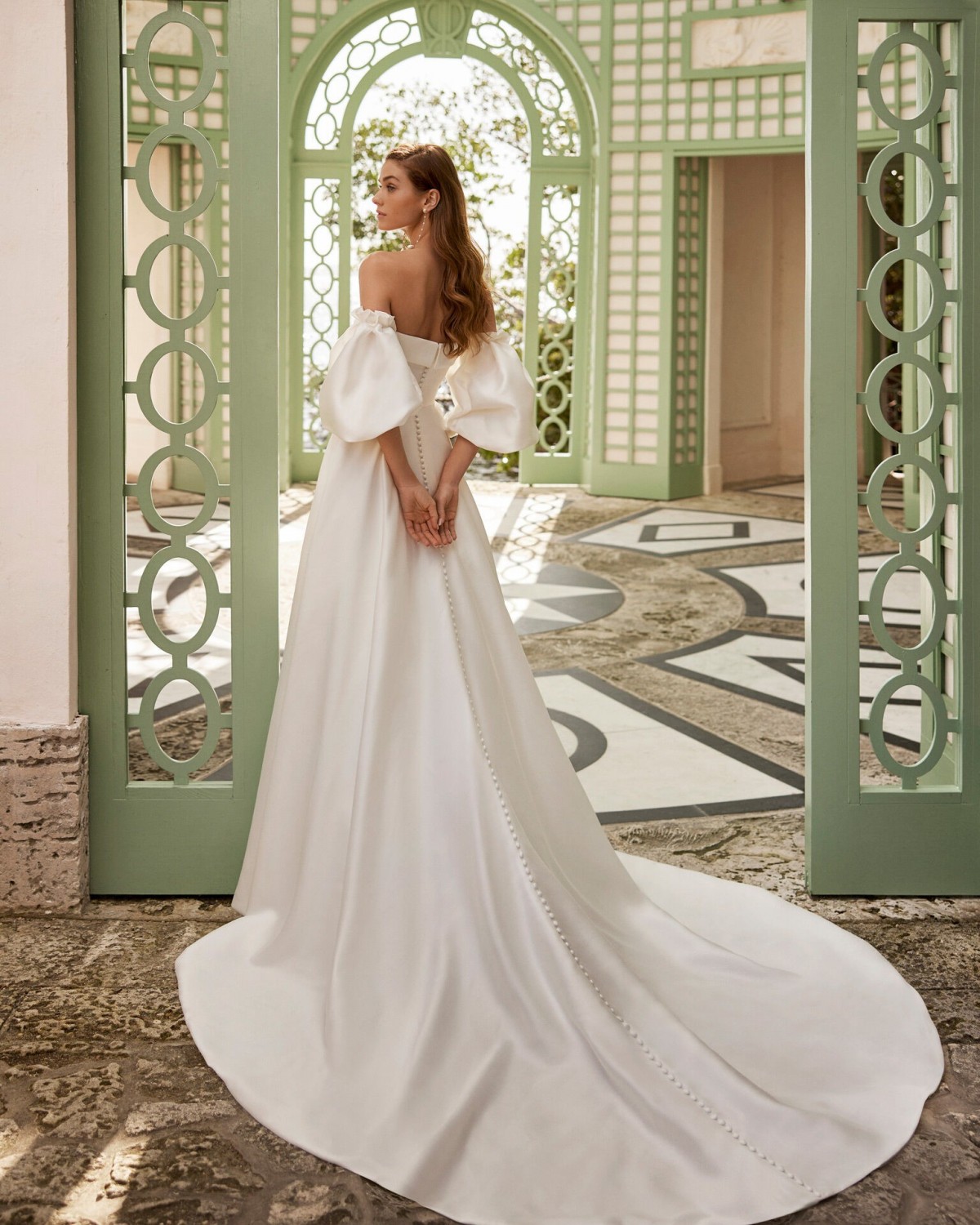 abito da sposa Collezione 2024 SONIA - Aire Barcelona