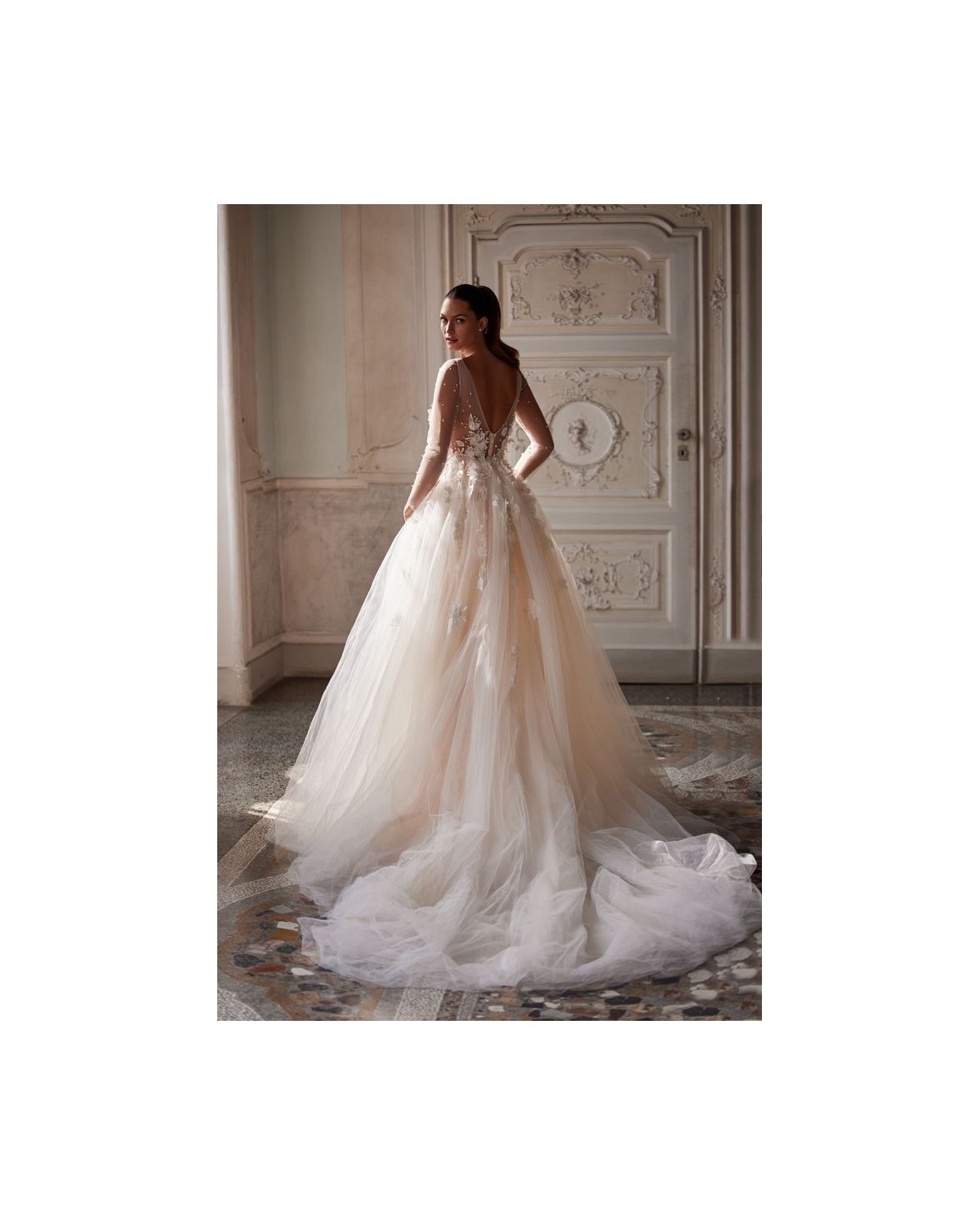 abito da sposa Collezione 2024 Burgundia - Stars in White