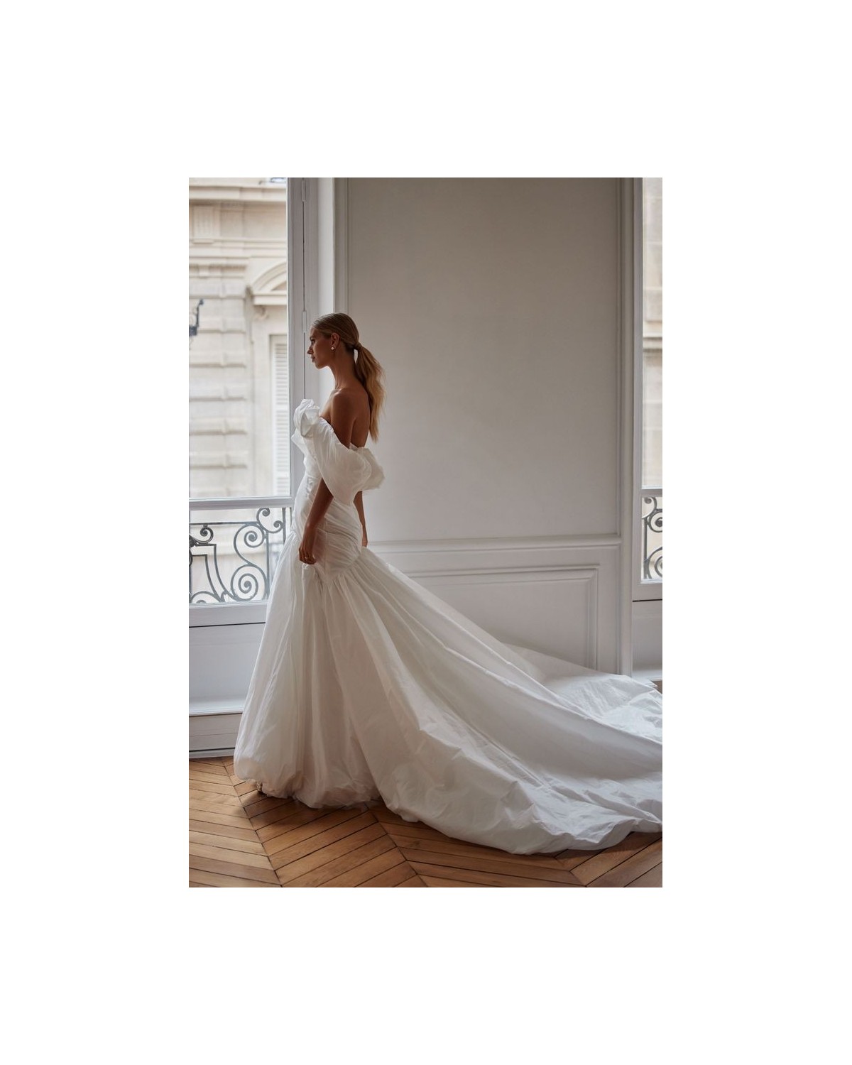 abito da sposa Collezione 2024 Jill - Stars in White